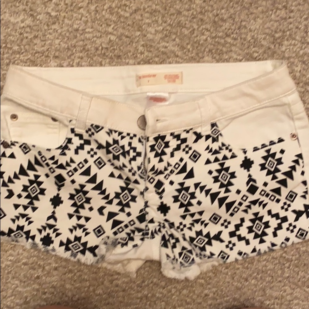 White with black patchwork size 7 juniors